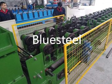 Purlin de C que forma a máquina com as 18-20 estações que cortam a tolerância ±2mm para a largura de 120-300mm da matéria prima