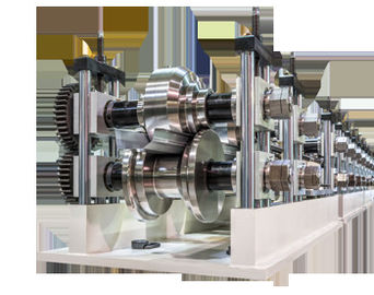 8.5m*1.2m*1.5m Ridge Cap Forming Machine ±2mm que corta a tolerância